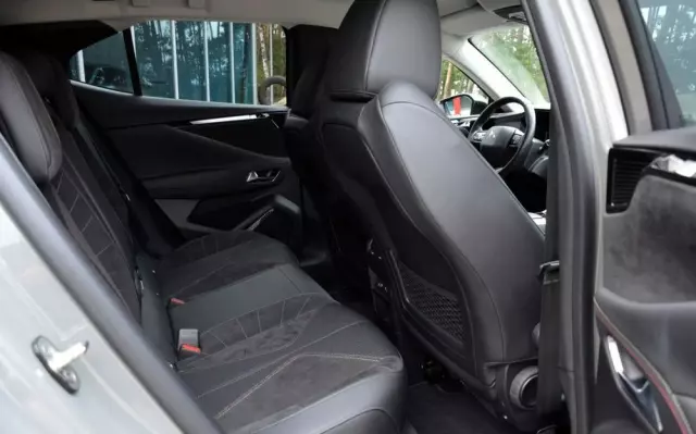 DS AUTOMOBILES DS 4 1.6 E-Tense Performance Line +