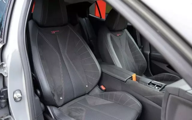 DS AUTOMOBILES DS 4 1.6 E-Tense Performance Line +