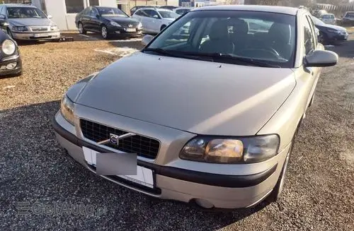 VOLVO S60 