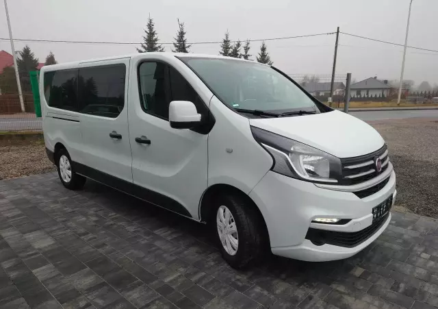 RENAULT Trafic ENERGY dCi 120 Grand Combi Life