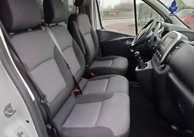 RENAULT Trafic ENERGY dCi 120 Grand Combi Life