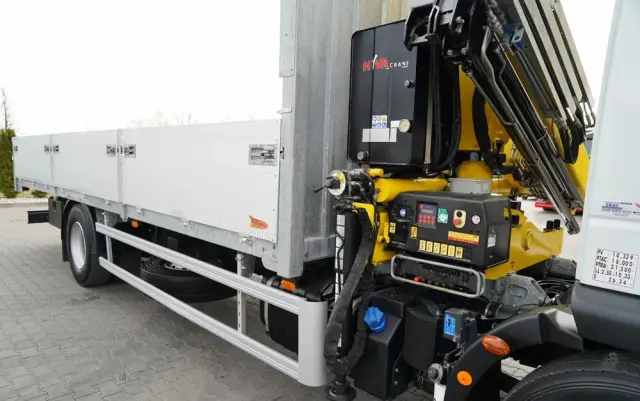 IVECO 180E25 / 4X2 / SKRZYNIOWY 7,5m + HDS HYVA HB150X MAX UDŹWIG 5 200KG / STEROWNIE RADIOWE  / ROTATOR / AUTOMAT 