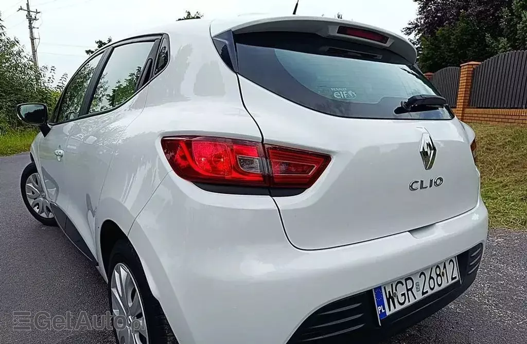 RENAULT Clio 