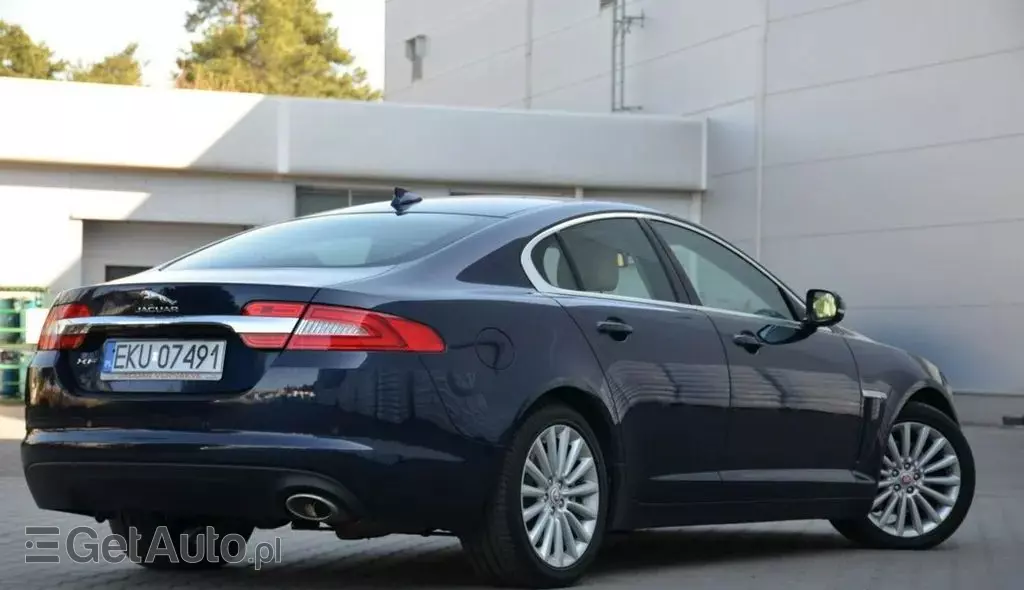 JAGUAR Xf 