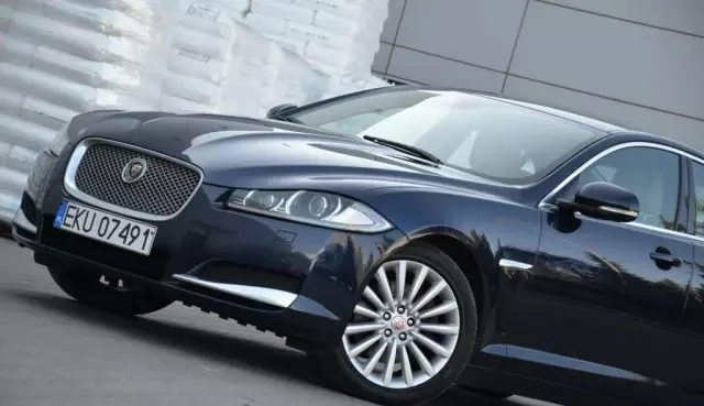 JAGUAR Xf 