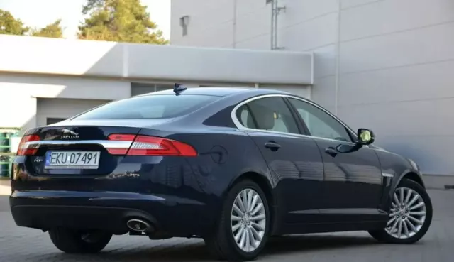 JAGUAR Xf 