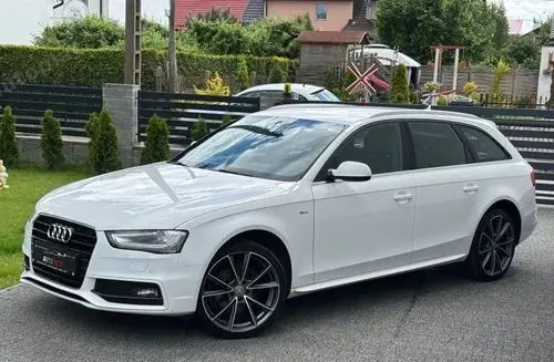 AUDI A4 