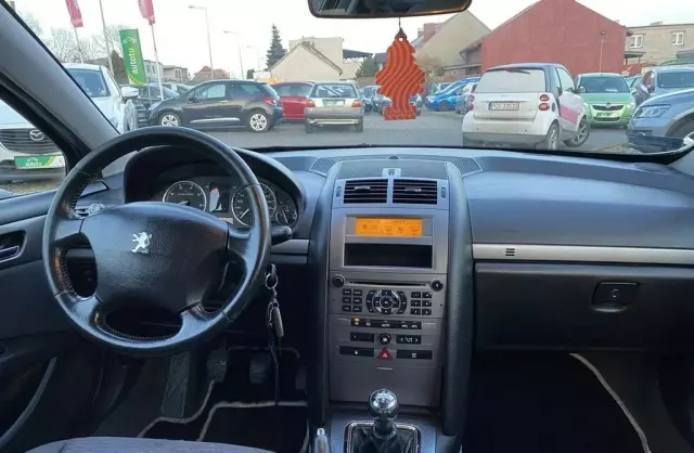 PEUGEOT 407 