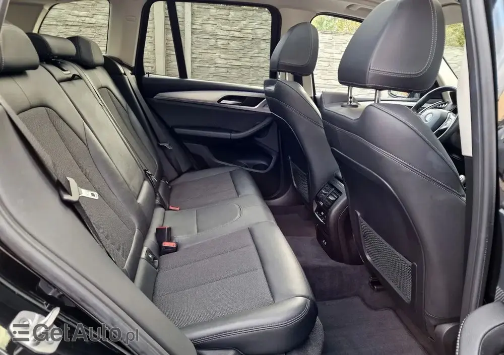 BMW X3 SDrive18d Business Edition sport