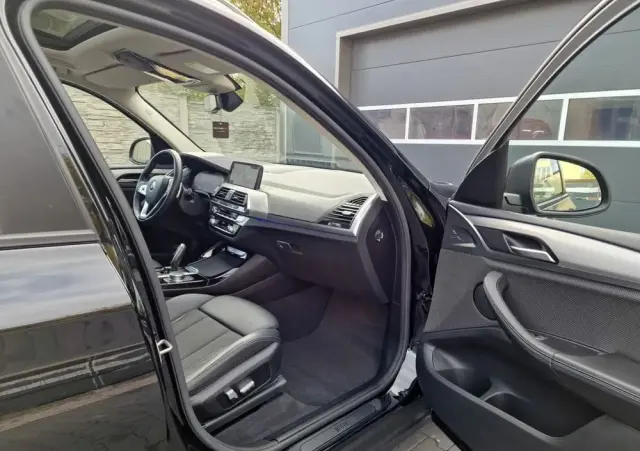 BMW X3 SDrive18d Business Edition sport