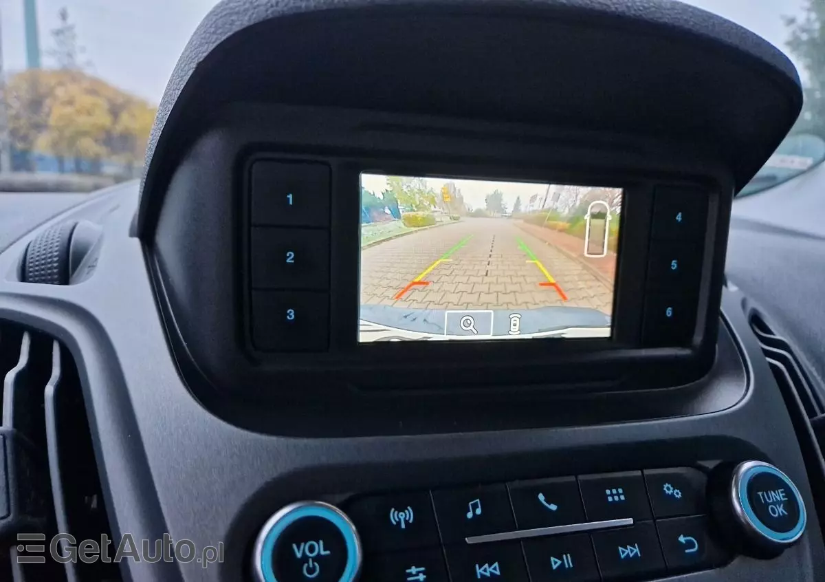 FORD Transit Courier 