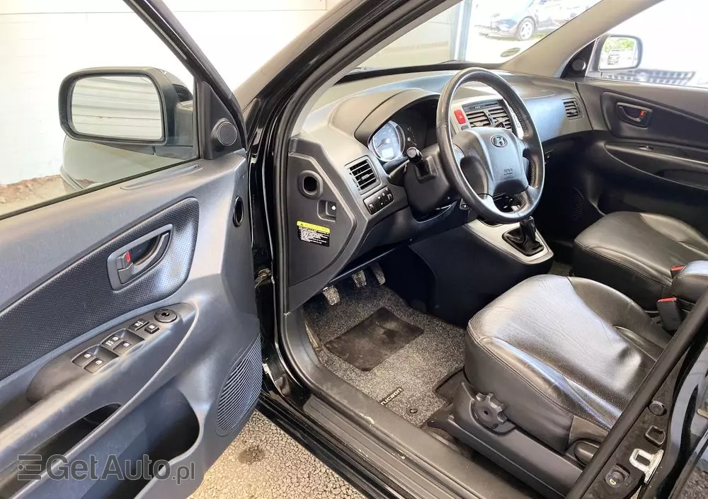 HYUNDAI Tucson 2.0 Elegance / Premium