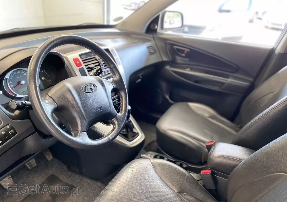 HYUNDAI Tucson 2.0 Elegance / Premium