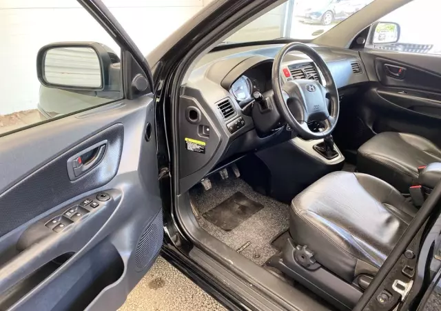 HYUNDAI Tucson 2.0 Elegance / Premium