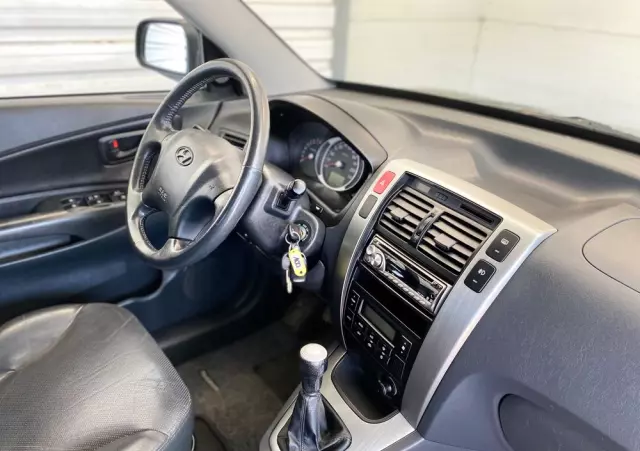 HYUNDAI Tucson 2.0 Elegance / Premium