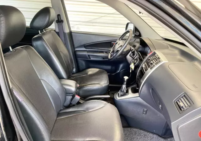 HYUNDAI Tucson 2.0 Elegance / Premium