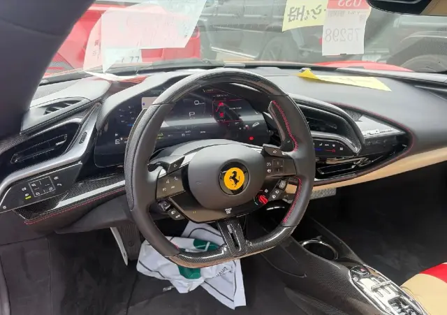 FERRARI SF90 Stradale 