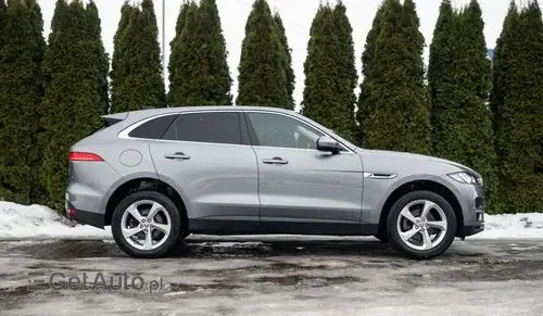 JAGUAR F-Pace 