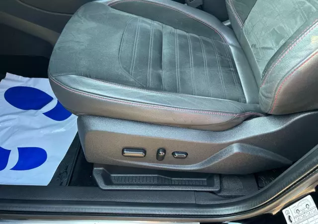 FORD Kuga 1.5 EcoBoost 4x4 ST-Line