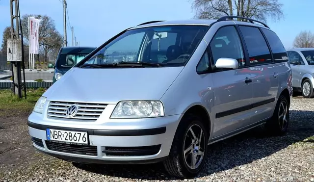 VOLKSWAGEN Sharan 