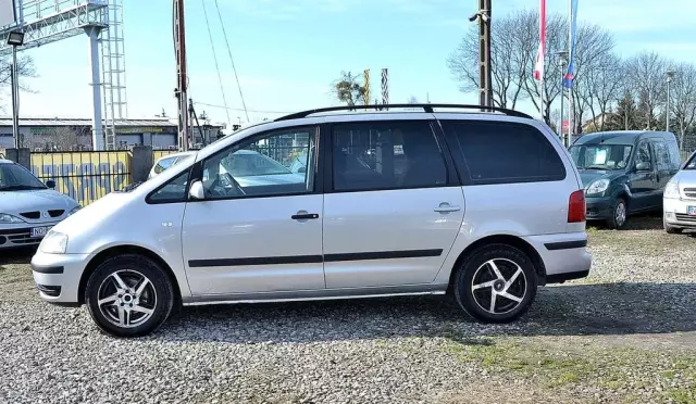 VOLKSWAGEN Sharan 