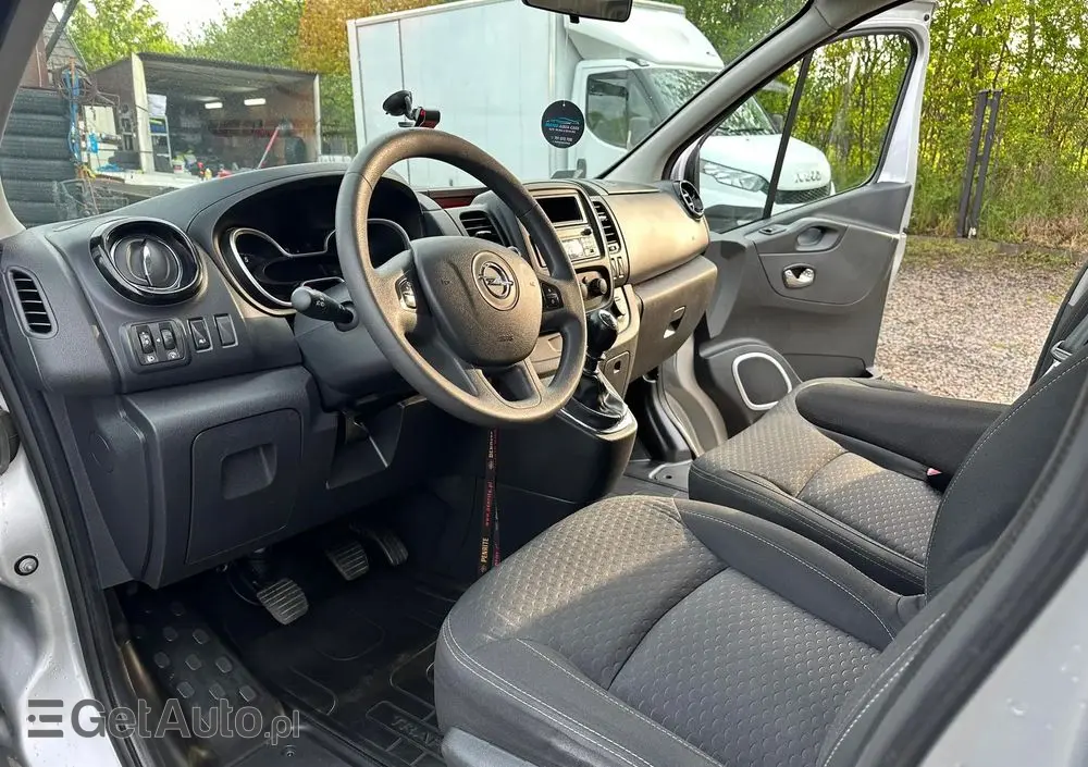 OPEL Vivaro 