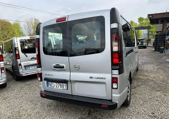 OPEL Vivaro 