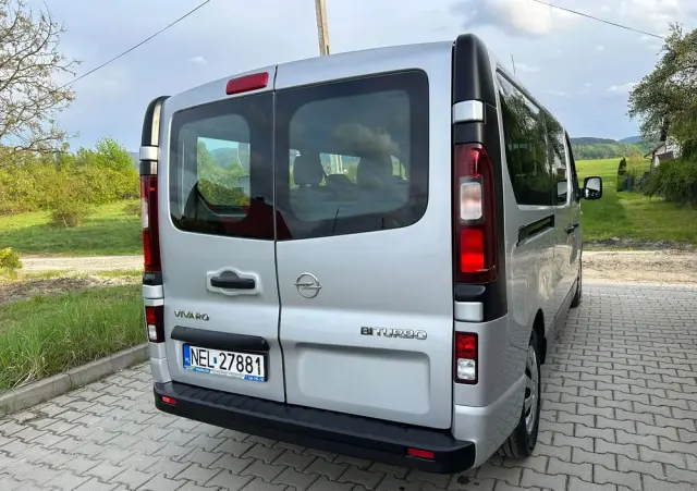 OPEL Vivaro 