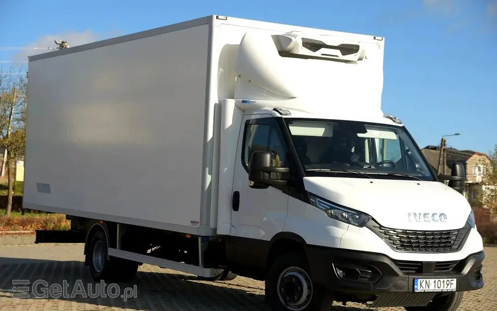IVECO 72C18  3,0 180KM  Zanotti Z380  230 V 6,1m 12 palet dł -20+20 ładowność 3460kg 
