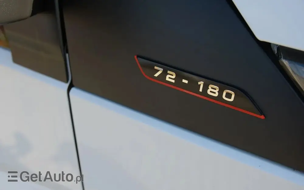 IVECO 72C18  3,0 180KM  Zanotti Z380  230 V 6,1m 12 palet dł -20+20 ładowność 3460kg 