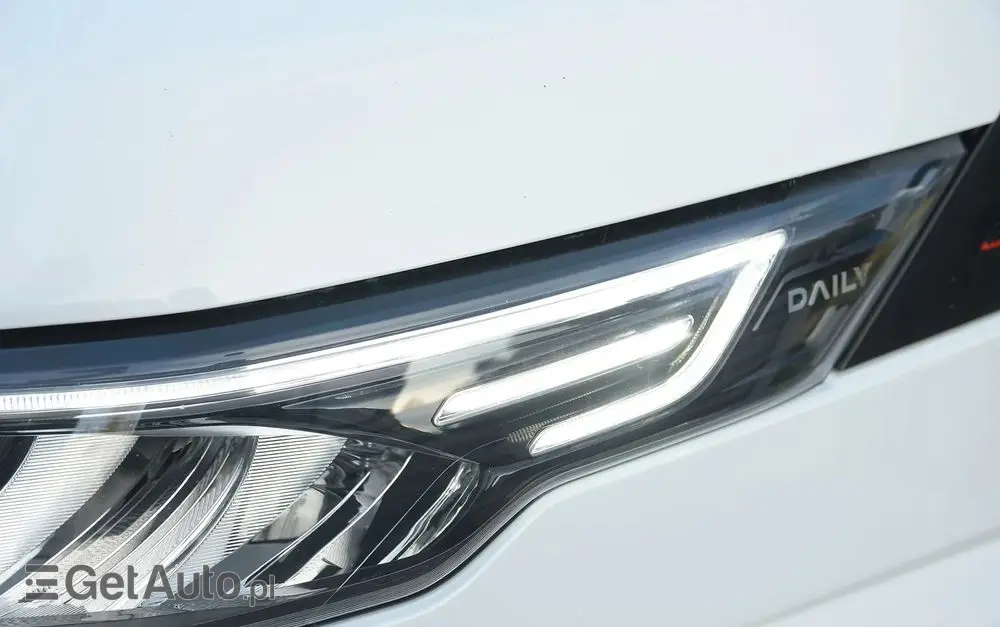 IVECO 72C18  3,0 180KM  Zanotti Z380  230 V 6,1m 12 palet dł -20+20 ładowność 3460kg 