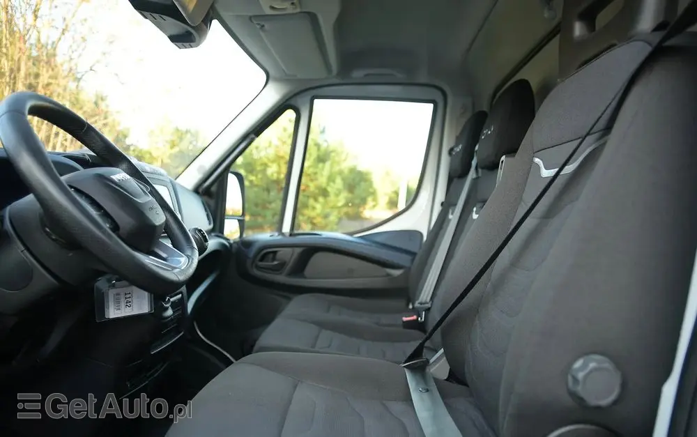 IVECO 72C18  3,0 180KM  Zanotti Z380  230 V 6,1m 12 palet dł -20+20 ładowność 3460kg 