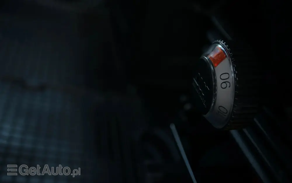 IVECO 72C18  3,0 180KM  Zanotti Z380  230 V 6,1m 12 palet dł -20+20 ładowność 3460kg 