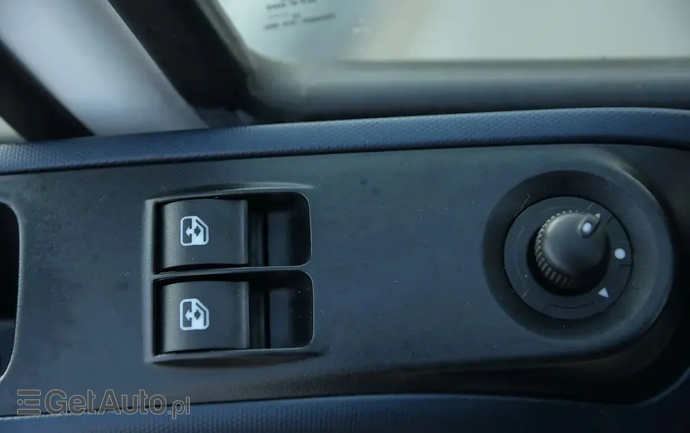 IVECO 72C18  3,0 180KM  Zanotti Z380  230 V 6,1m 12 palet dł -20+20 ładowność 3460kg 