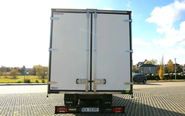 IVECO 72C18  3,0 180KM  Zanotti Z380  230 V 6,1m 12 palet dł -20+20 ładowność 3460kg 