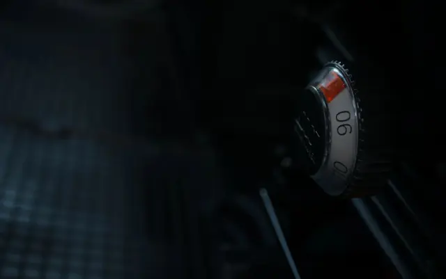 IVECO 72C18  3,0 180KM  Zanotti Z380  230 V 6,1m 12 palet dł -20+20 ładowność 3460kg 