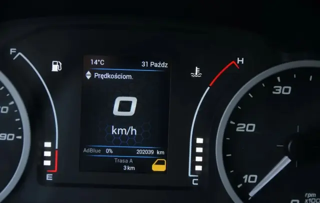 IVECO 72C18  3,0 180KM  Zanotti Z380  230 V 6,1m 12 palet dł -20+20 ładowność 3460kg 