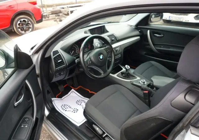 BMW Seria 1 116d DPF Edition Sport