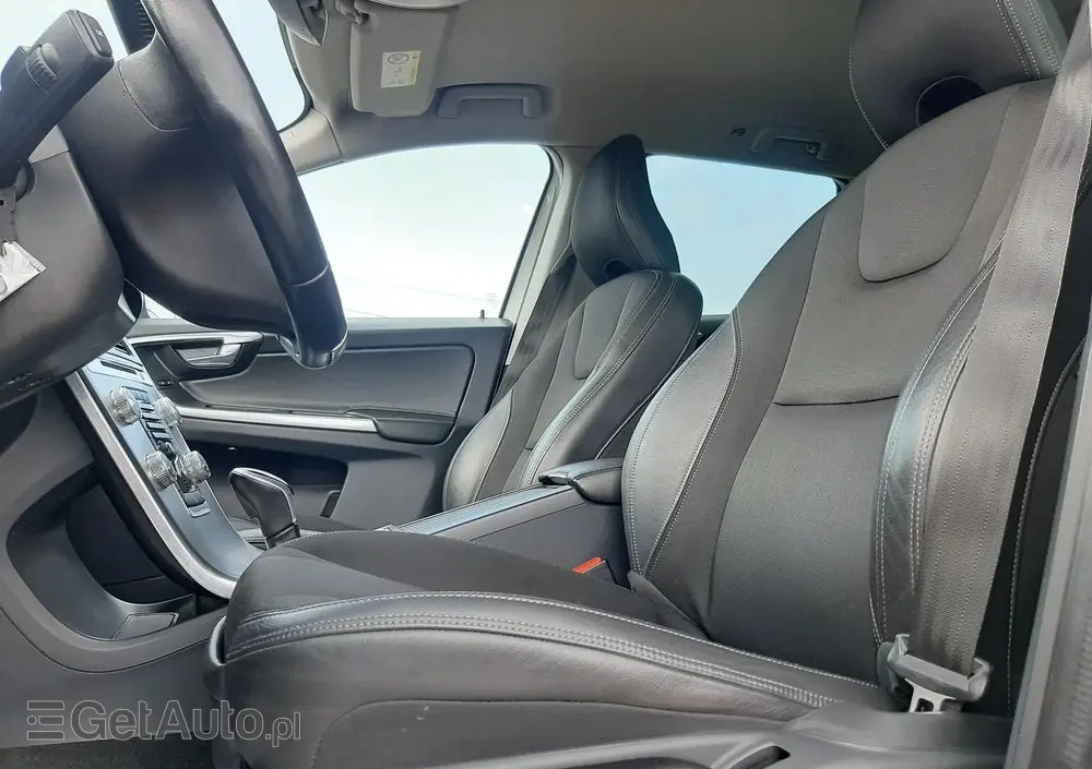 VOLVO XC 60 