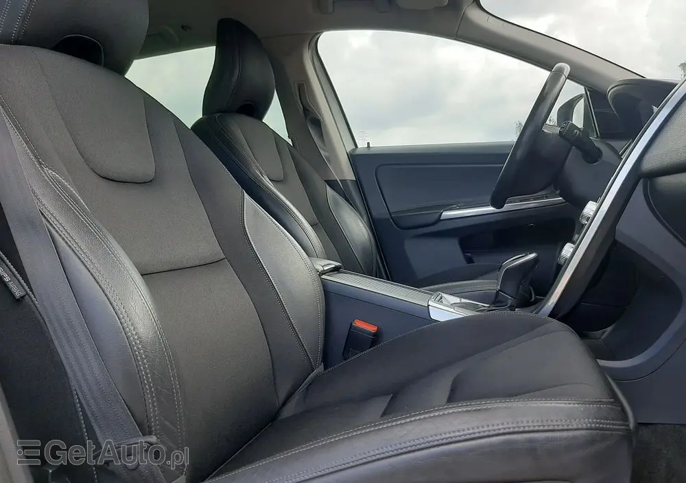 VOLVO XC 60 