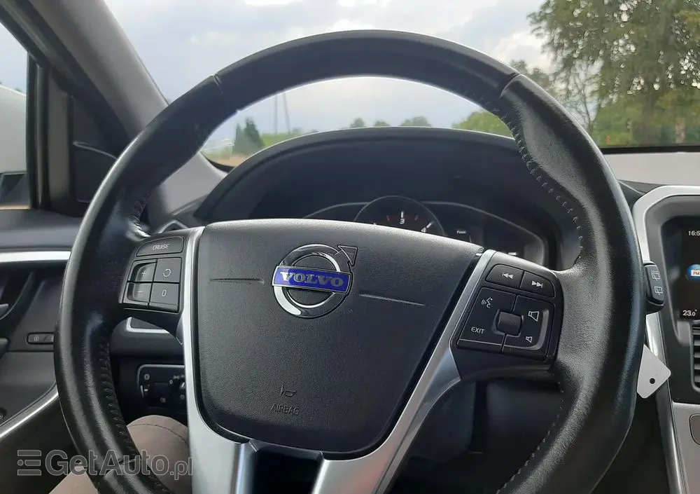 VOLVO XC 60 