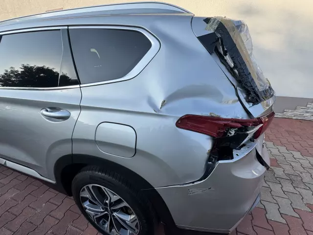 HYUNDAI Santa Fe Premium 4WD Aut.