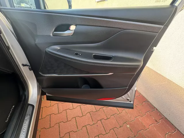 HYUNDAI Santa Fe Premium 4WD Aut.