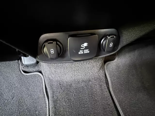 HYUNDAI Santa Fe Premium 4WD Aut.