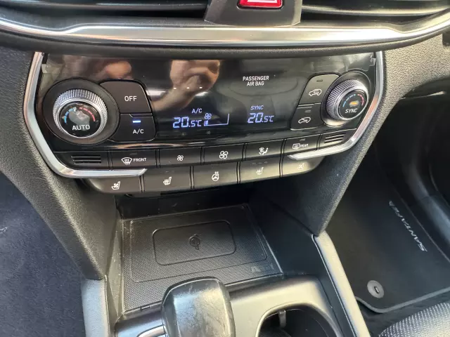 HYUNDAI Santa Fe Premium 4WD Aut.