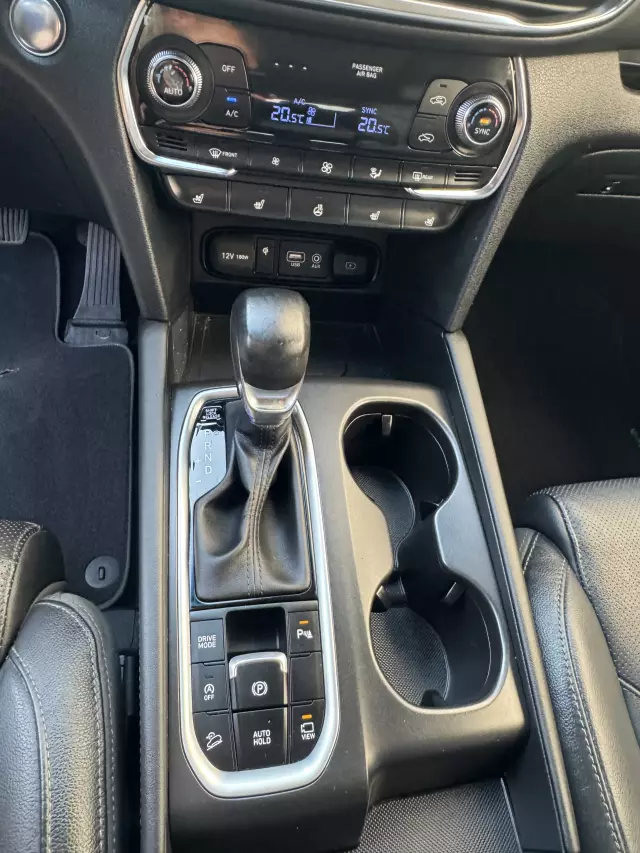 HYUNDAI Santa Fe Premium 4WD Aut.