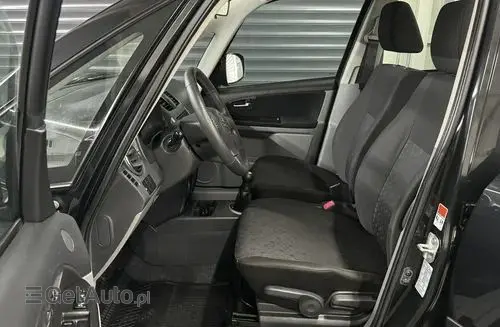 SUZUKI SX4 