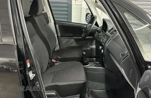 SUZUKI SX4 
