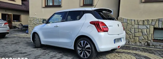 SUZUKI Swift 1.2 Premium Plus