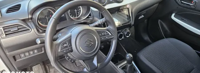 SUZUKI Swift 1.2 Premium Plus